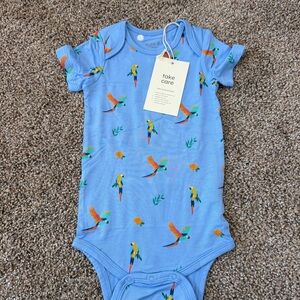 KYTE BABY Bamboo Bodysuit in Macaw
